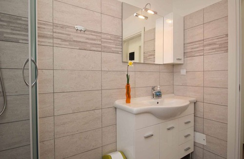 Silo Apartment | Holiday apartment with air conditioning, 50 m from the sandy beach, sea view
