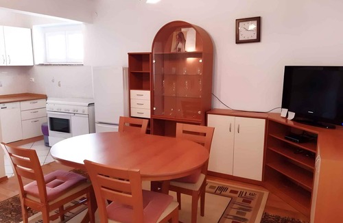 Veljun Primorski Apartment | Holiday apartment with air conditioning