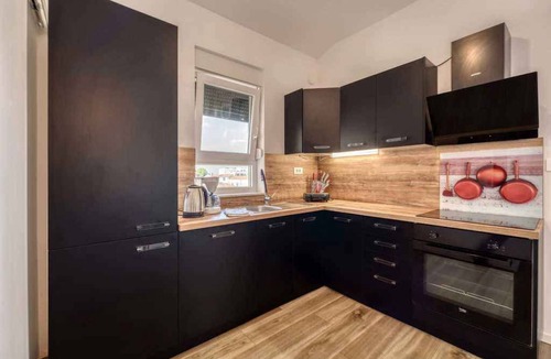 Porat Apartment | Holiday apartment with balcony and sea view