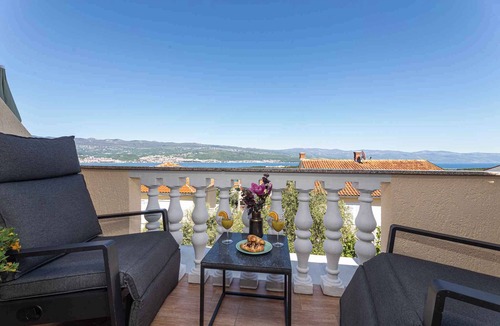 Silo Apartment | Holiday apartment with barbecue facilities and pool