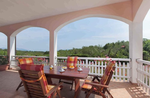 Drenje Apartment | Holiday apartment with garden