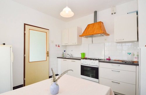 Banjole Apartment | Holiday apartment with balcony and air conditioning