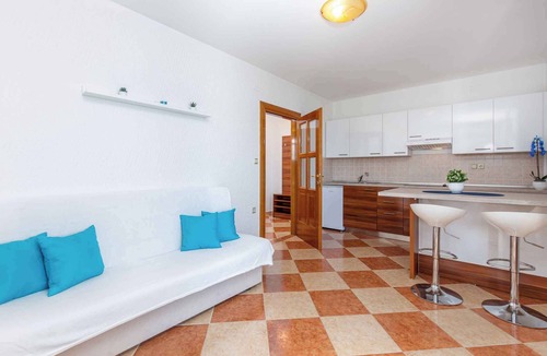 Dramalj Apartment | Holiday apartment with sea view and internet access
