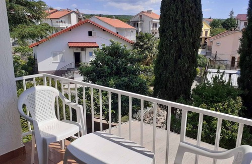 Malinska Apartment | Holiday apartment with air conditioning and balcony