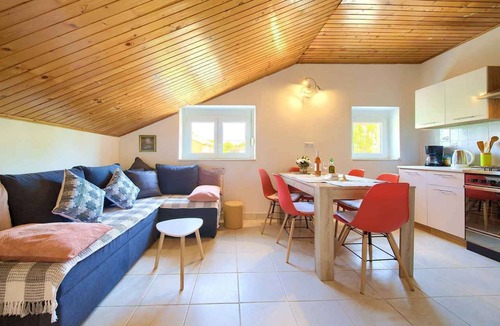 Milovcici Apartment | Holiday apartment with three bedrooms