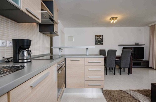 Icici Apartment | Holiday apartment with sea view