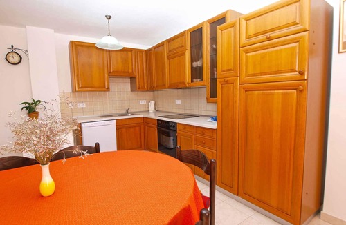Vinkuran Apartment | Holiday apartment with terrace