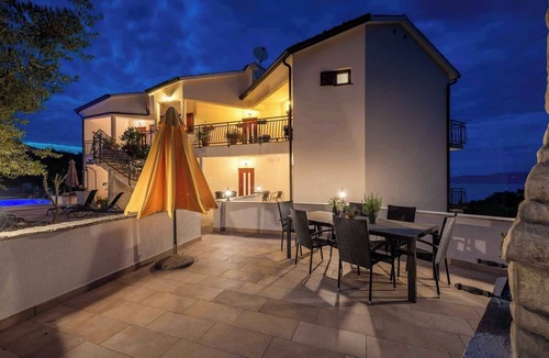 Drenje Apartment | Holiday apartment with outdoor pool, sauna, and whirlpool