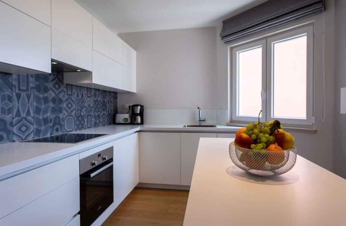 Vrbnik Apartment | Holiday apartment with sea view