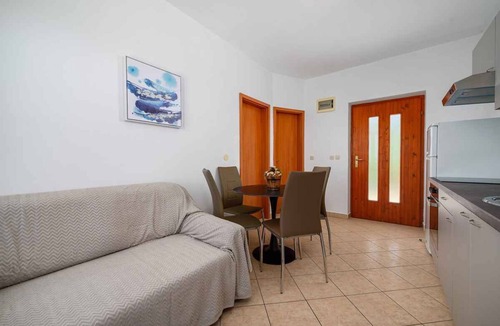Drenje Apartment | Holiday apartment with sea view