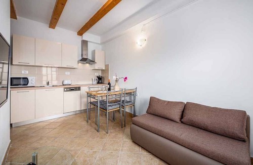 Drenje Apartment | Holiday apartment with sea view