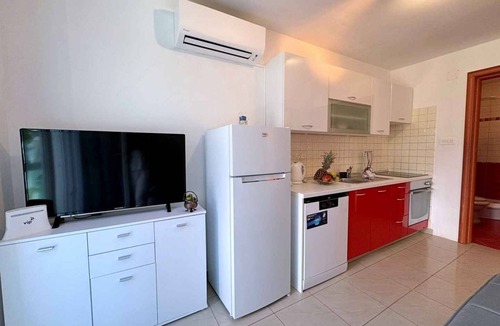 Silo Apartment | Holiday apartment with sea view 20 m from the coast