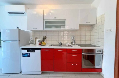 Silo Apartment | Holiday apartment with sea view 20 m from the coast