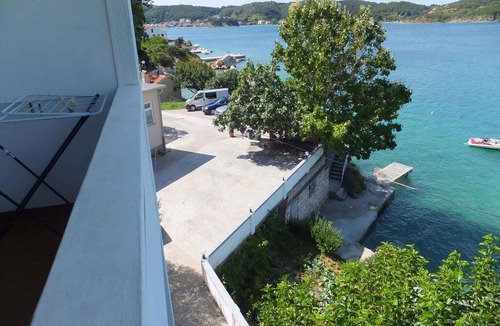 Supetarska Draga Apartment | Holiday apartment with sea view