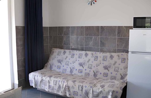 Lopar Apartment | Holiday apartment with terrace and air conditioning