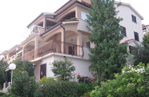 Rabac Apartment | Holiday apartment with terrace and sea view