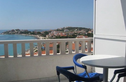 Sevid Apartment | Holiday apartment with view of the water