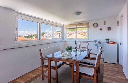 Selce Apartment | Holiday apartment with wifi and air conditioning