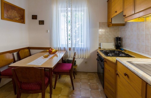 Selce Apartment | Holiday apartment with wifi and air conditioning