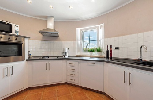 Melnica House | Holiday cottage Istranka * large garden, private pool, BBQ, WiFi