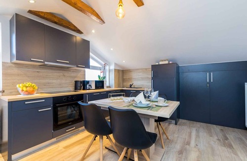 Sveti Anton Apartment | Holiday flat with balcony