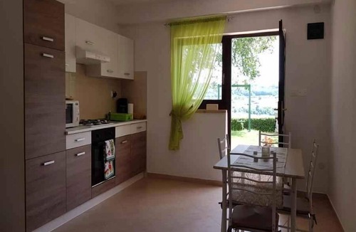 Makovci Apartment | Holiday flat with air conditioning and barbecue