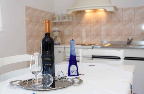 Vrbnik Apartment | Holiday flat with sea view
