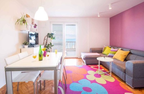 Vrbnik Apartment | Holiday flat with sea view