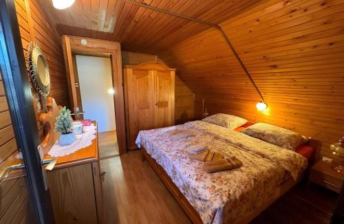Mace Apartment | Holiday Home Ana with Sauna, Jacuzzi & Playground
