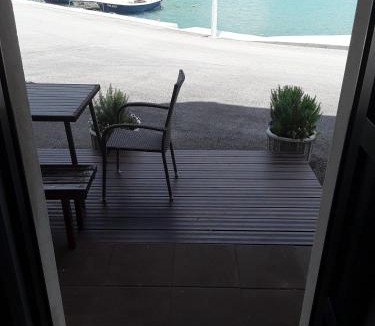 Hodilje House | Holiday Home By The Sea-Bougainvillea