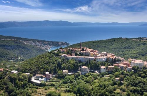 Ripenda Verbanci House | Holiday Home Deborah with Private Pool
