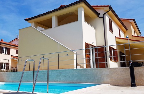 Banjole House | Holiday home for 10 guests with 200m² in Banjole (65275)