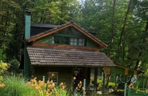 Samobor House | Holiday Home Green Side Cottage