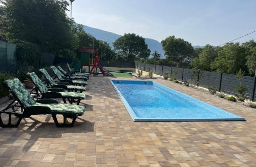Susnjevica Villa | Holiday home in Šušnjevica with swimming pool