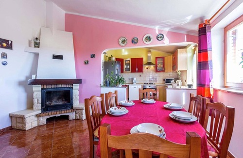 Galizana House | Holiday Home in Galizana with Private Pool