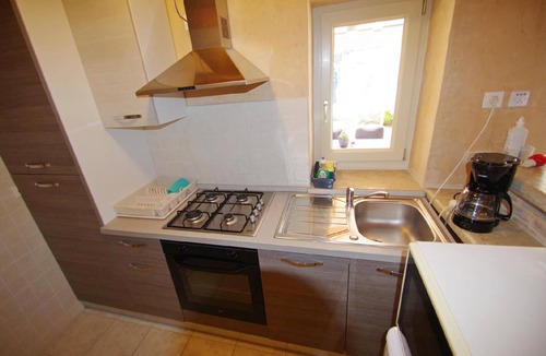 Kavran House | Holiday home in Kavran with terrace and barbecue