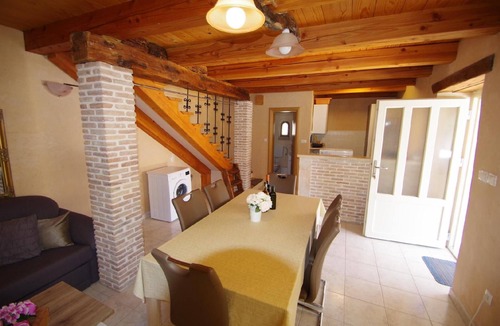 Kavran House | Holiday home in Kavran with terrace and barbecue