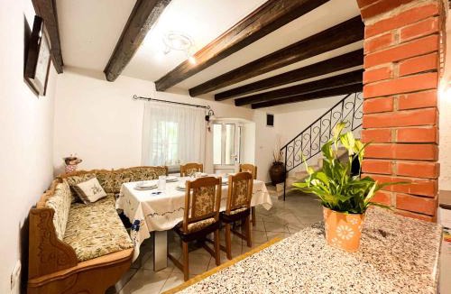 Mali Vareski House | Holiday home in Krnica - Istrien 8733