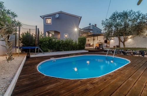 Loborika House | Holiday home in Loborika with Private Pool