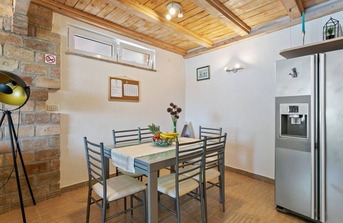 Marina House | Holiday Home in Marina near Beaches