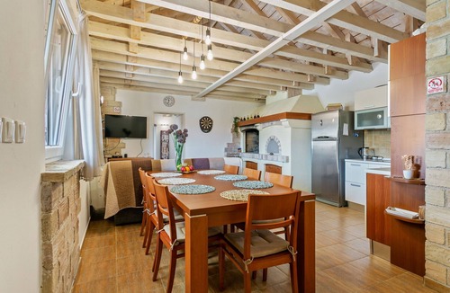 Marina House | Holiday Home in Marina near Beaches
