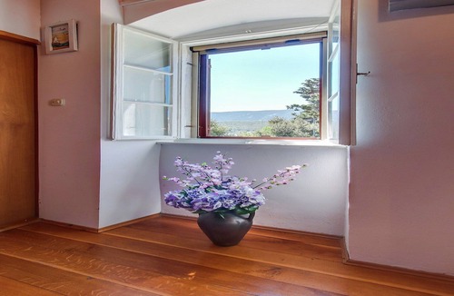 Mali Losinj House | Holiday Home in Osor near Sandy Beach