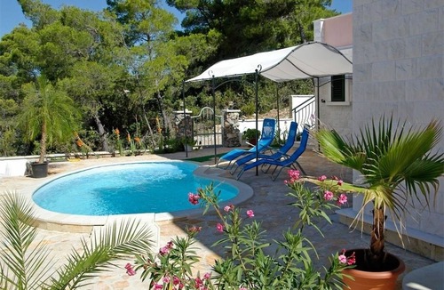 Vela Luka House | Holiday Home in Tri Porte (Potirna) with Seaview, Terrace, Air condition, WIFI (39-1)