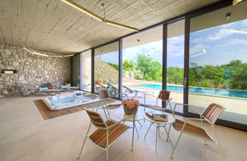 Nenadici House | Holiday Home Jerini Main House by Interhome