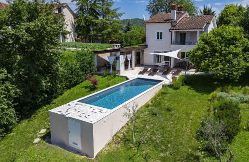 Cerovlje House | Holiday Home Klementini by Interhome