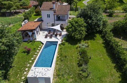 Cerovlje House | Holiday Home Klementini by Interhome