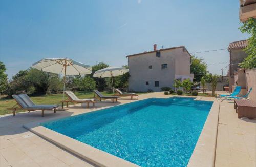 Divsici House | Holiday Home Lancin by Interhome