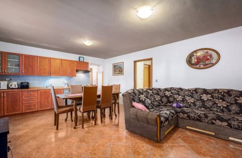 Gajana House | Holiday Home Luna - Holiday Home