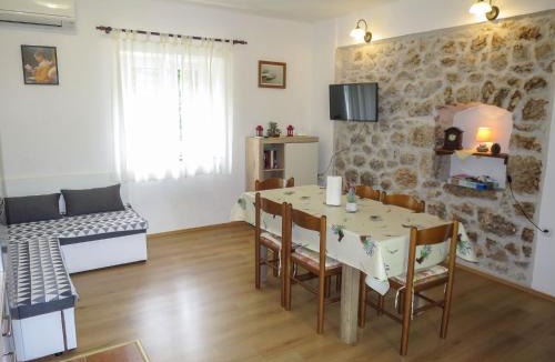 Seline House | Holiday Home Marija by Interhome