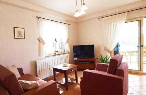 Trgetari House | Holiday Home Mirela by Interhome
